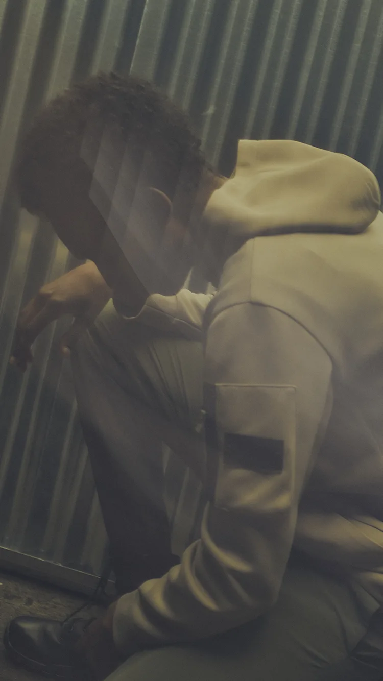 COLOR YOUR LIFE WITH FASHION & SPORT